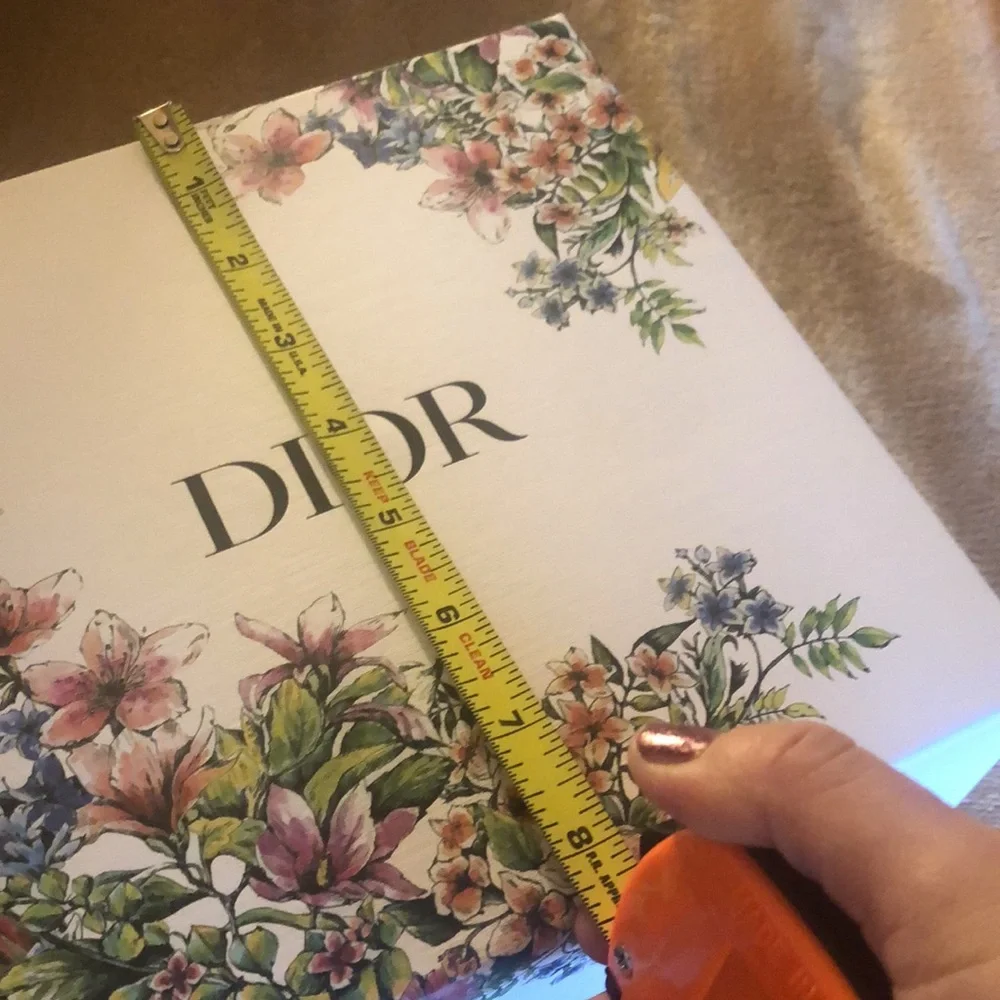 Box - Picture 4 of 4